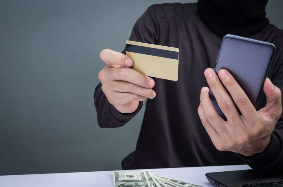 AI-Based Anomaly Detection: The Ultimate Strategy to Catch POS Transaction Fraud in Batam